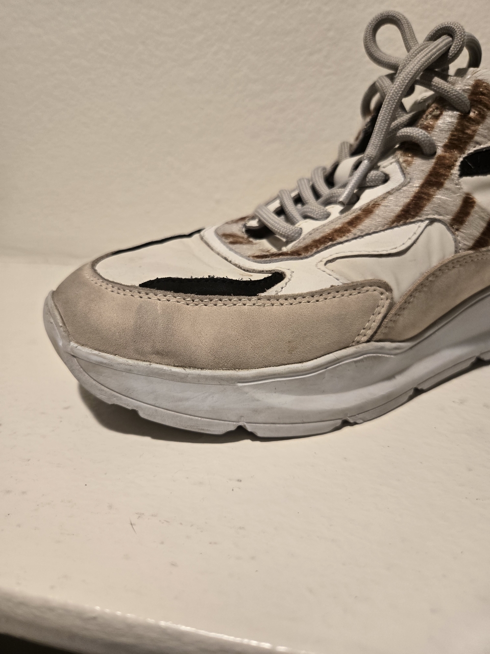 Antropologie - D.A.T.E. Fuga Animalier Zebra Sneakers - Picture 6 of 8